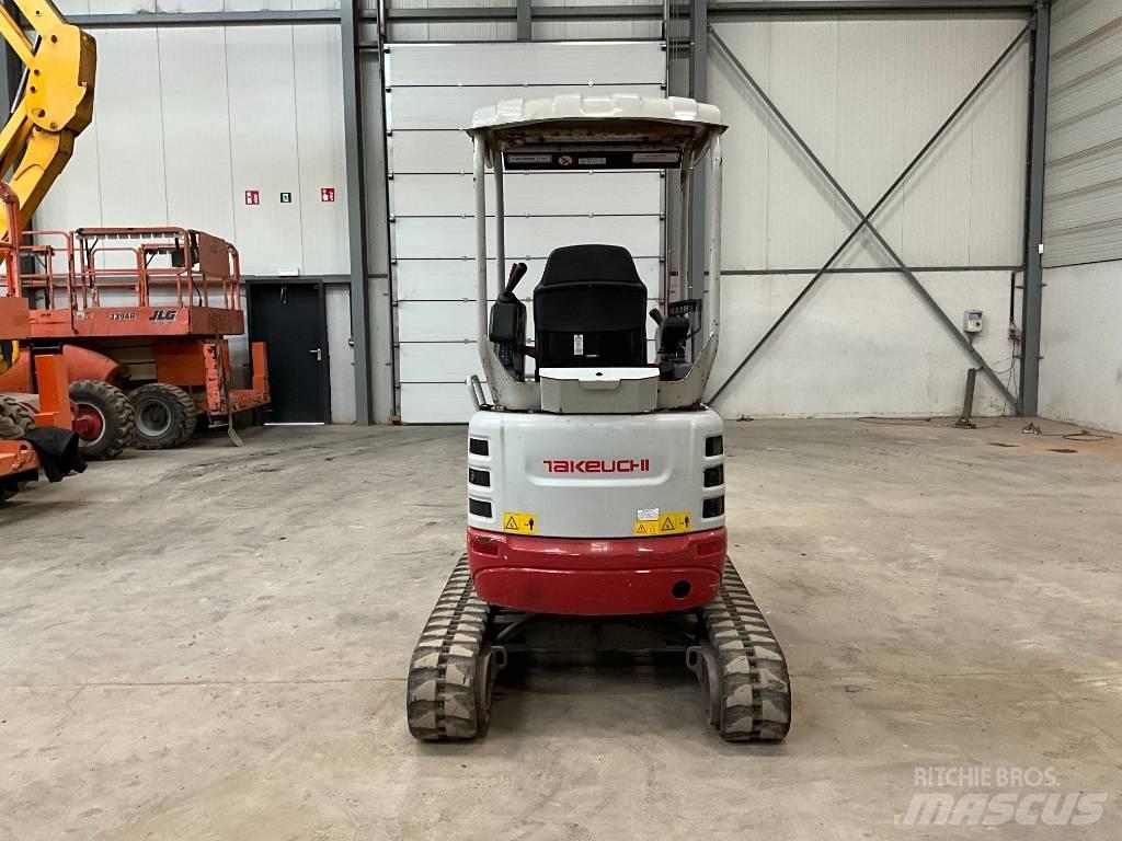 Takeuchi TB 215 R Minikoparki