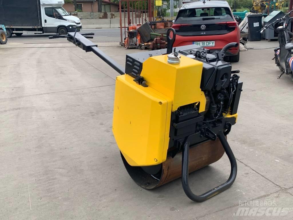Mecalac MBR 71 Holowane walce wibracyjne