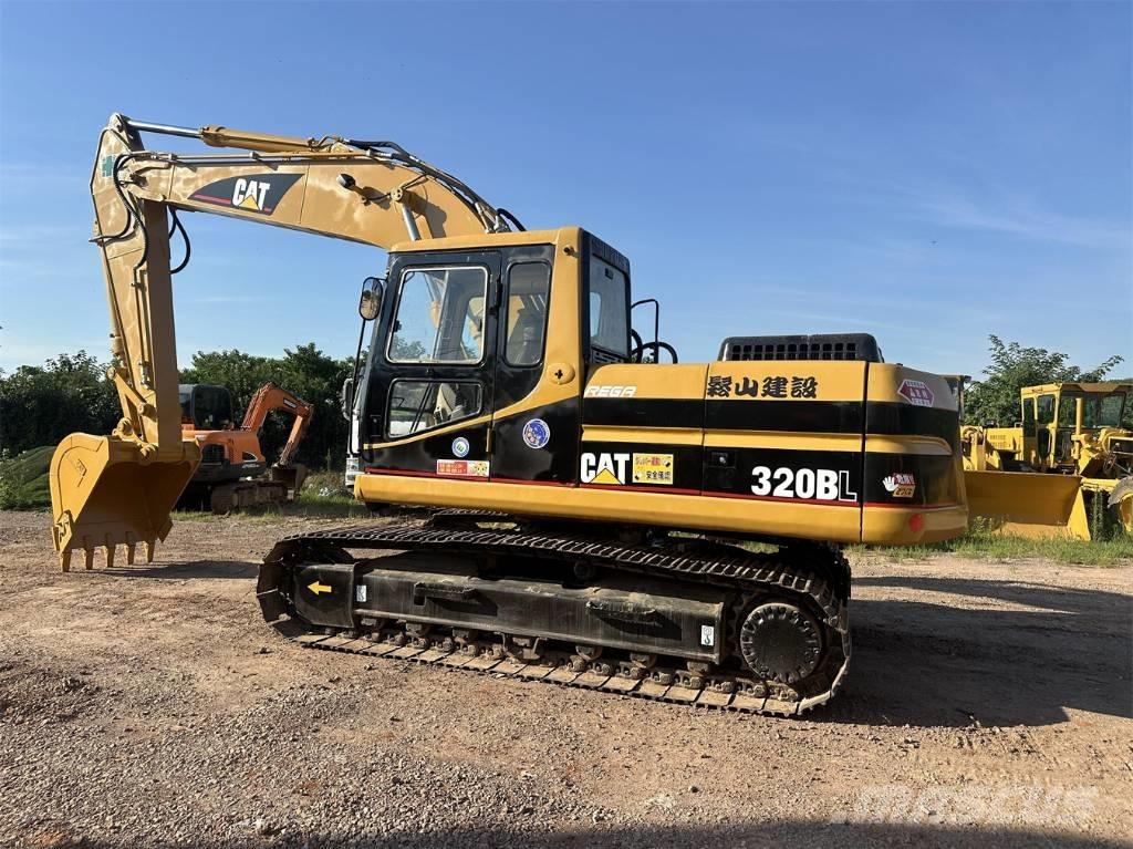 CAT 320 B Koparki gąsienicowe