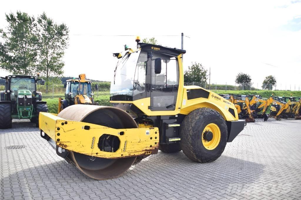 Bomag BW 213 DH Walce jednobębnowe