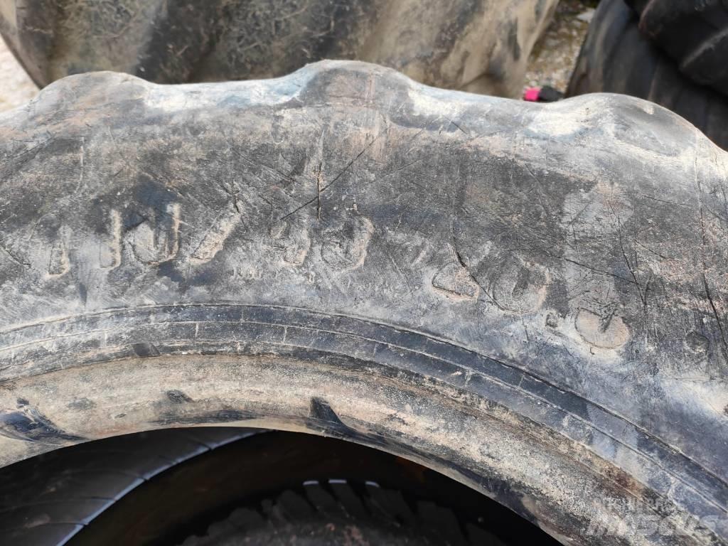 Nokian 710/45R26,5 Opony, koła i felgi