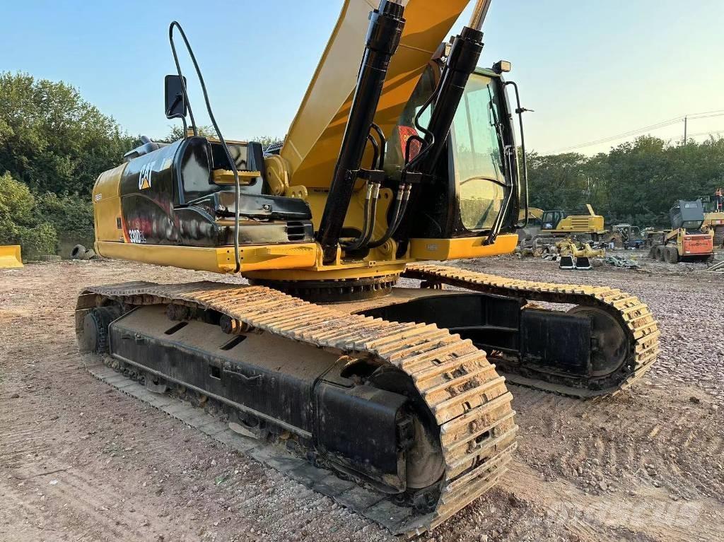 CAT 330 D L Koparki gąsienicowe