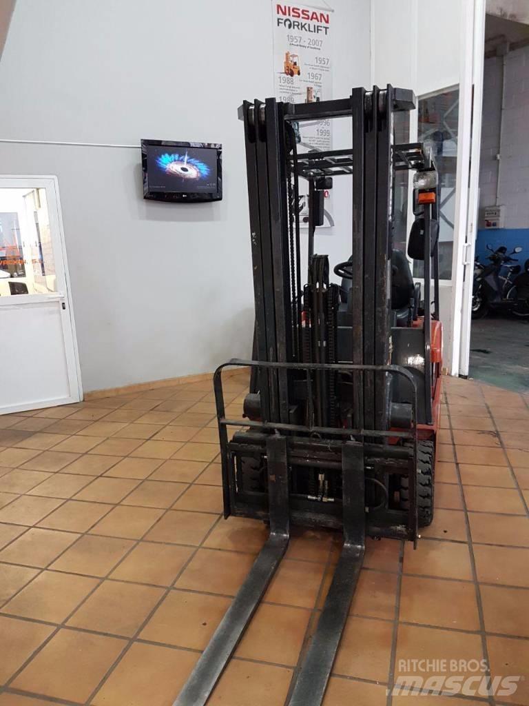 Nissan N01 Wózki elektryczne