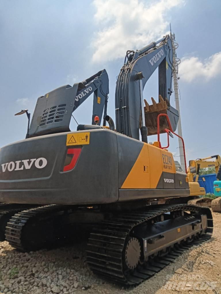 Volvo EC 240 Koparki gąsienicowe