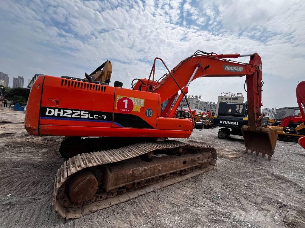 Doosan DH 225 LC-7 Koparki gąsienicowe