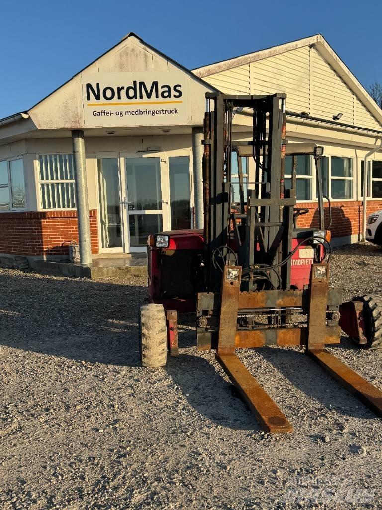 Moffett M4 25.3 Wózki Diesla