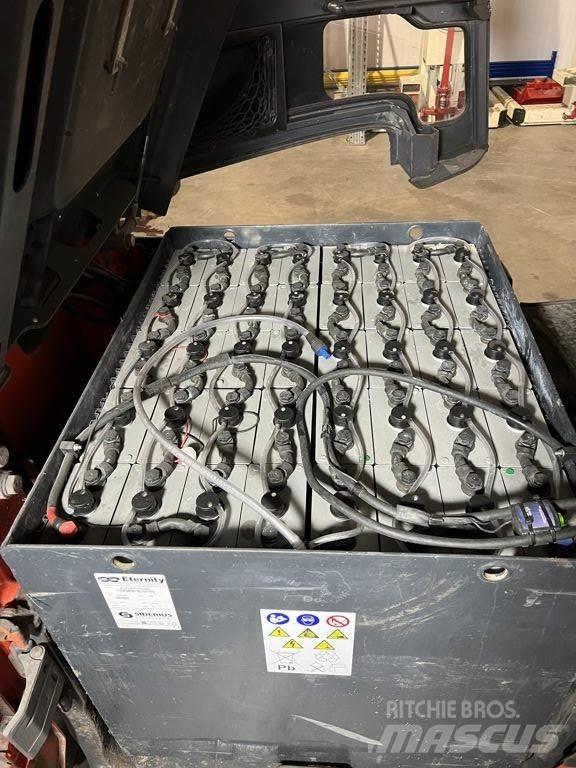 Linde E30/600HL-01 Wózki elektryczne