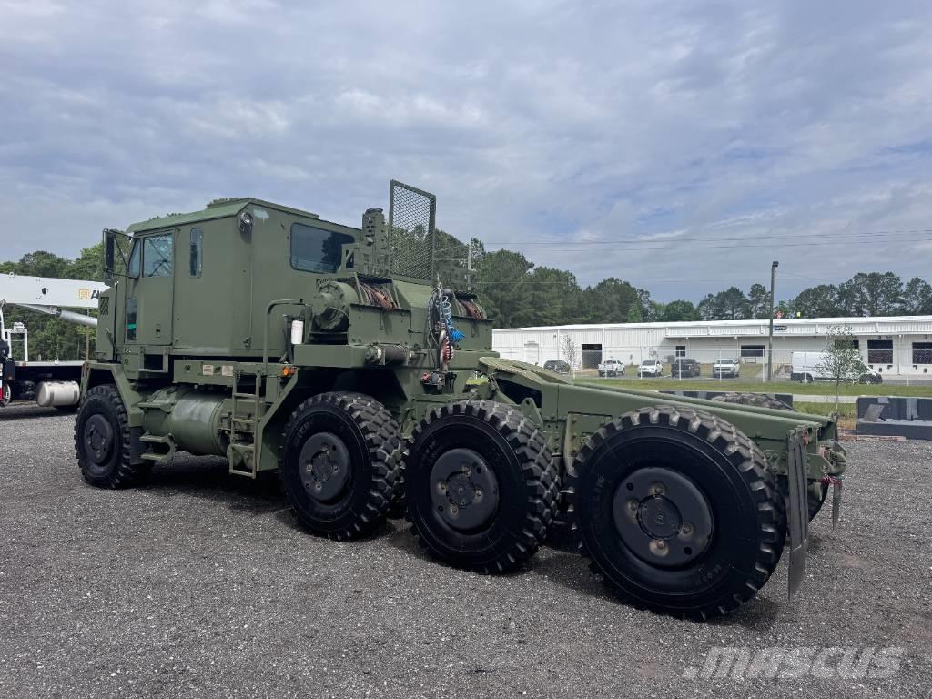 Oshkosh M1070 Ciągniki siodłowe