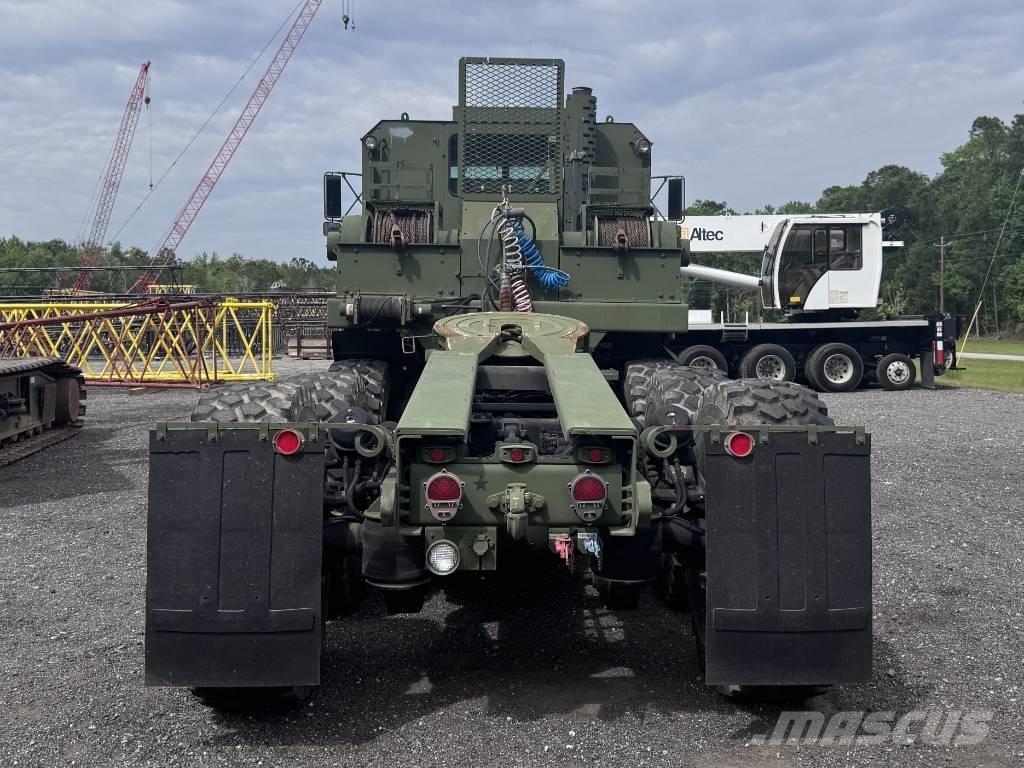 Oshkosh M1070 Ciągniki siodłowe
