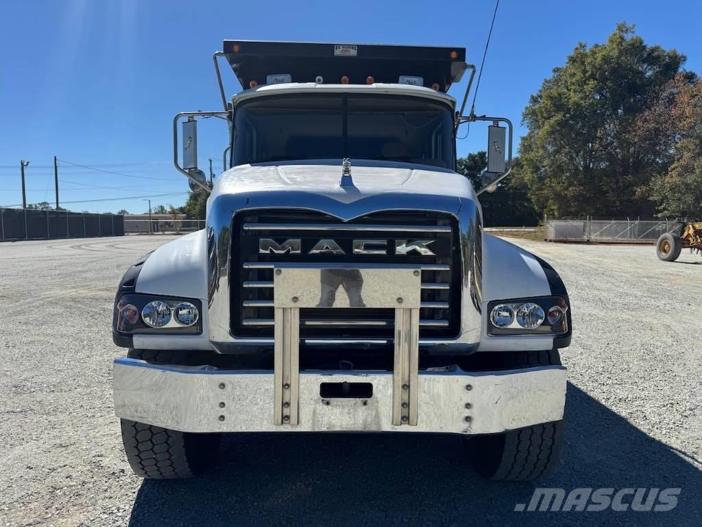 Mack GU713 Wywrotki