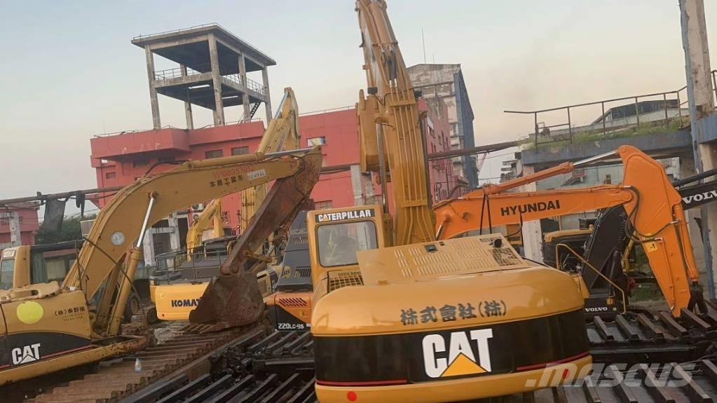 CAT 320 C Koparki pływające - amfibie