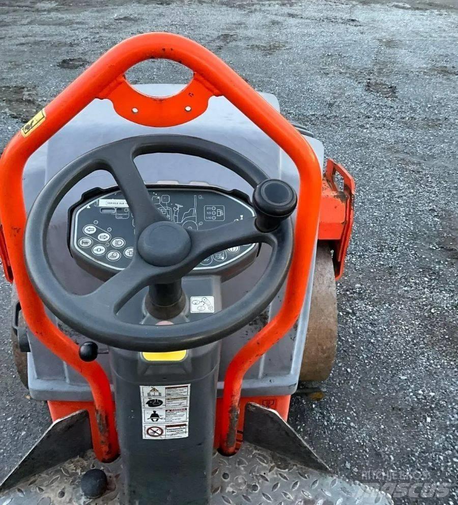 Hamm HD 12 VV Walce dwubębnowe
