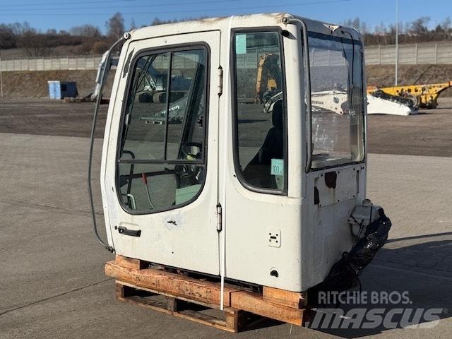 Liebherr A 924 C CAB Kabiny i wnętrze