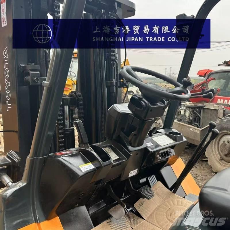 Toyota 5 ton Wózki Diesla