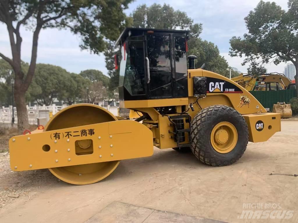 CAT CS 683 E Walce jednobębnowe