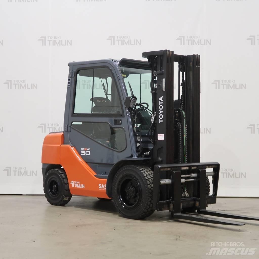 Toyota 02-8FDF30 Wózki Diesla