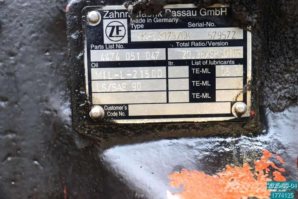 Huddig 1160 D Mosty, wały i osie