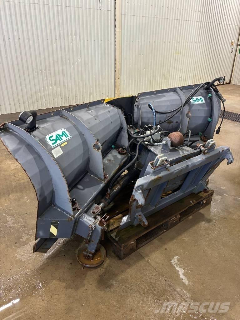 Sami VM 2400 Ratraki śniegowe