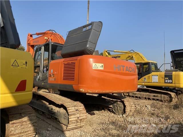 Hitachi ZX250 Koparki gąsienicowe