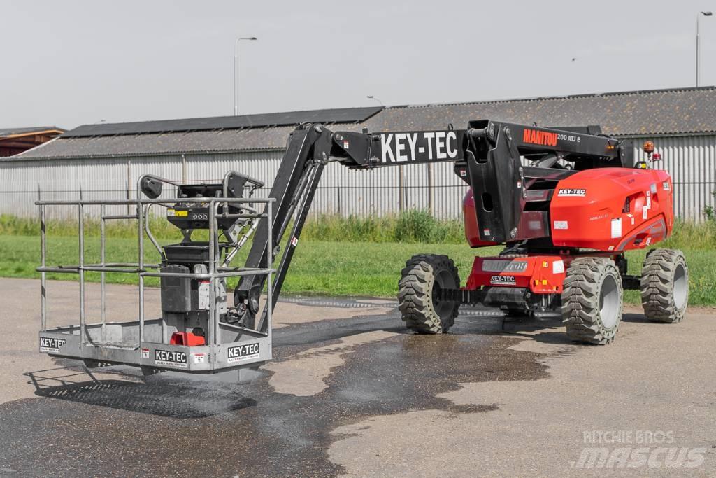 Manitou 200 ATJ e Podnośniki przegubowe
