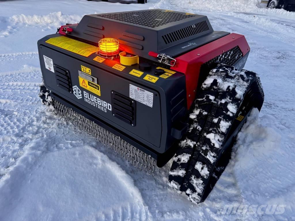 Blue Bird FM 24-70 Kosiarki mechaniczne z operatorem za maszyną