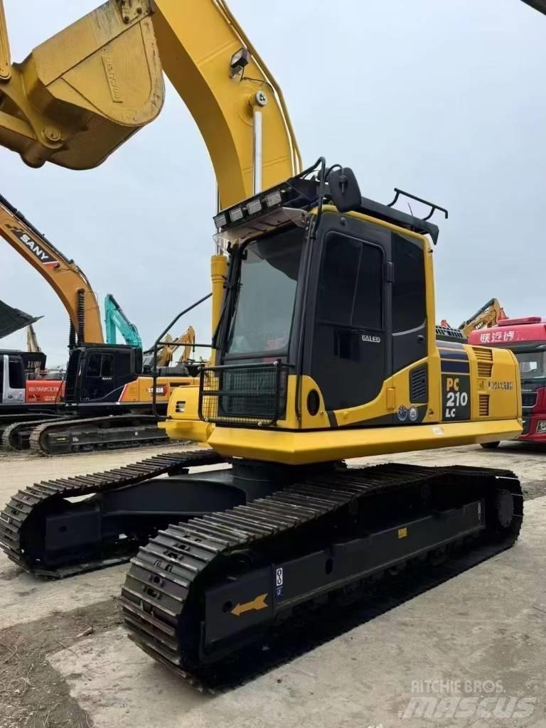 Komatsu 210LC-8 Koparki gąsienicowe