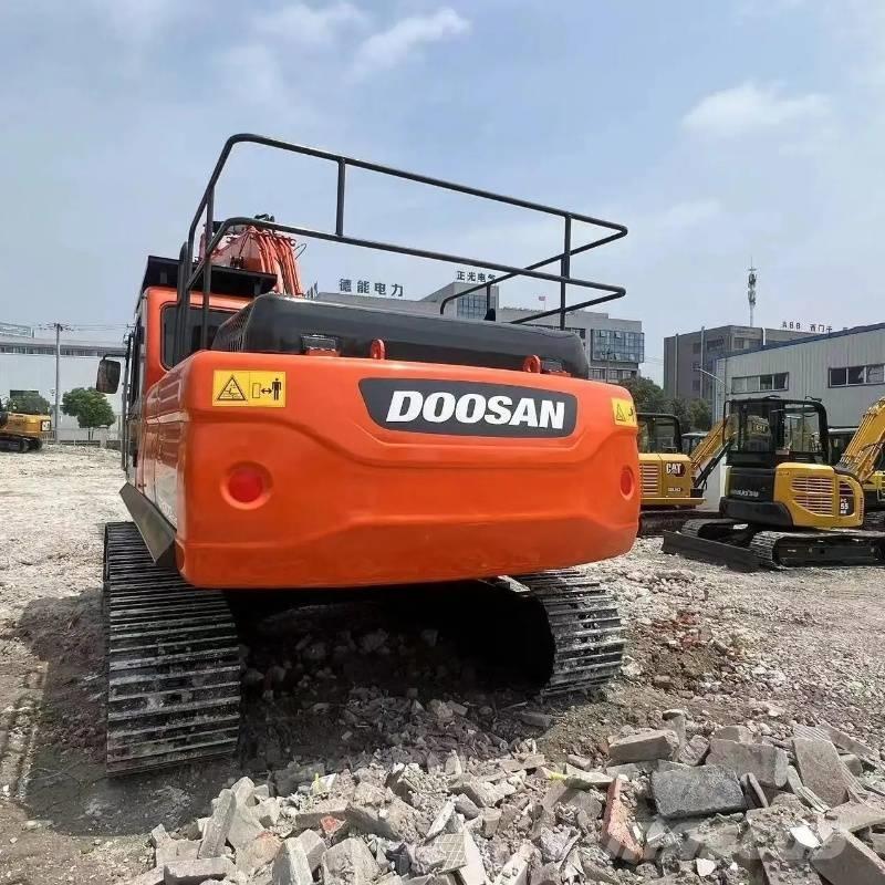 Doosan DX300 Koparki gąsienicowe