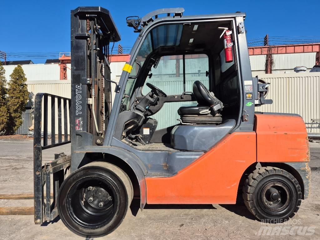 Toyota 8 FGU 30 Wózki widłowe inne