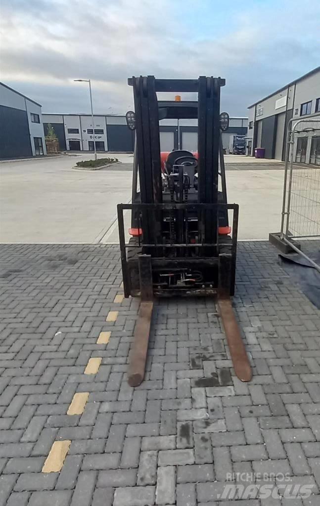 Manitou MI 25 G Wózki LPG