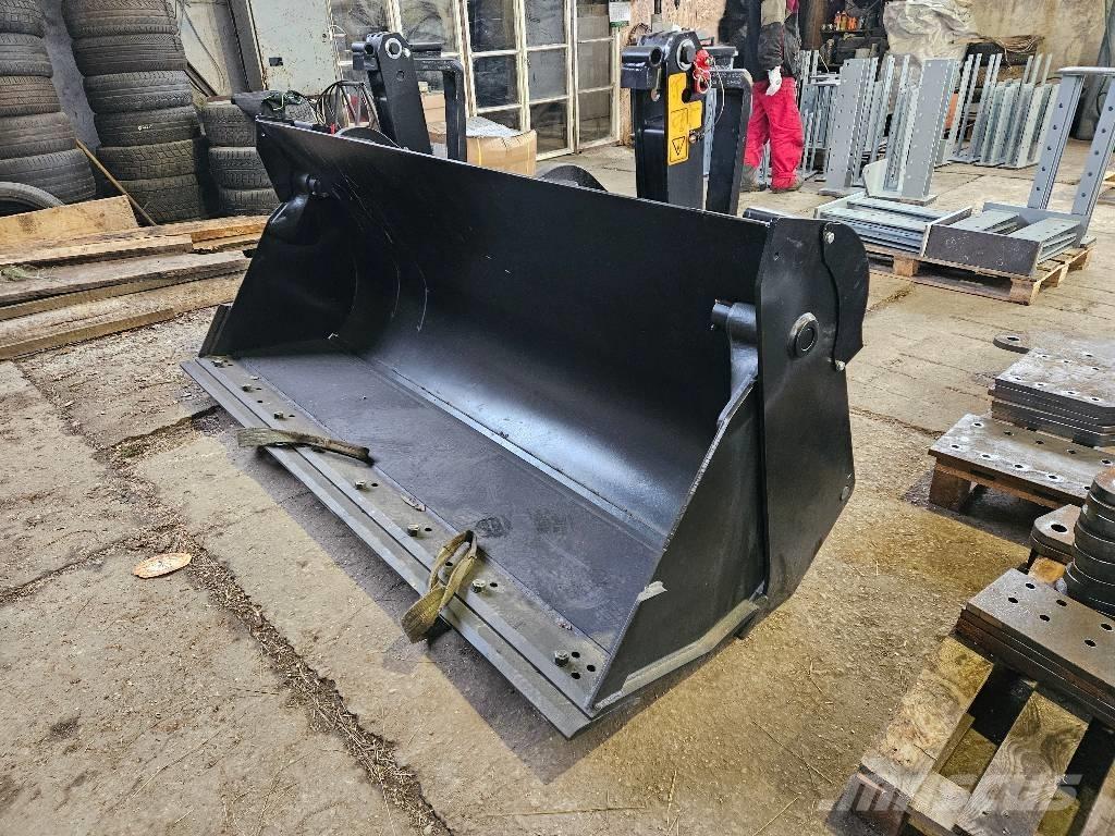 JCB 4 CX Łyżki do ładowarek