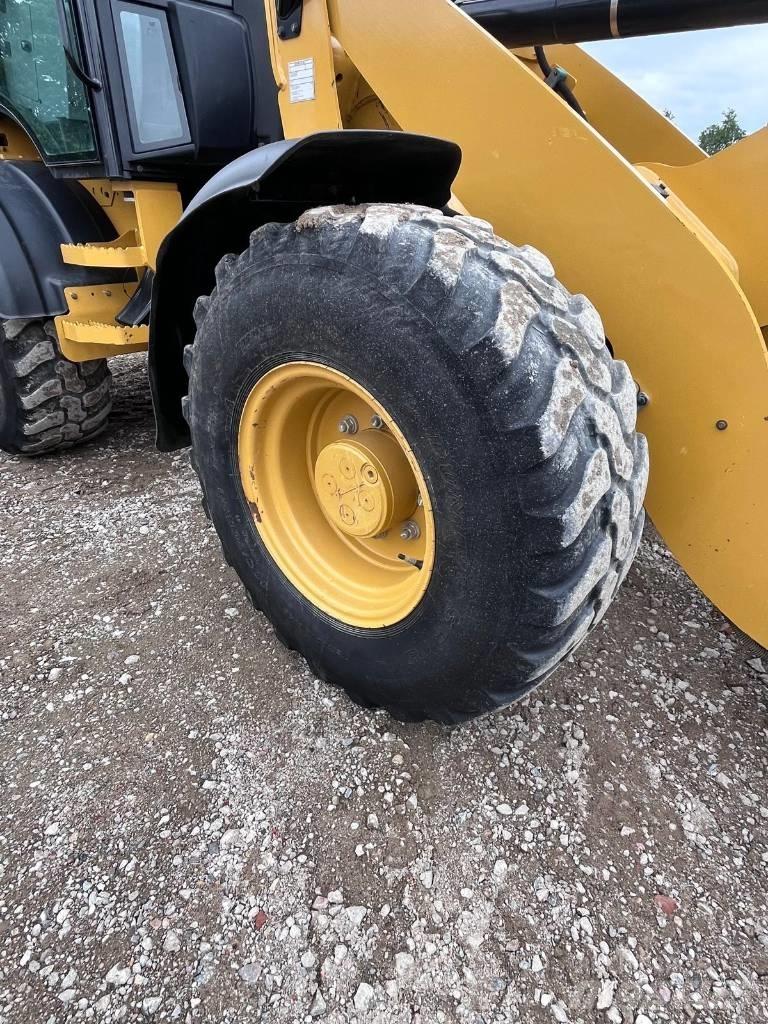 CAT 908M Ładowarki kołowe