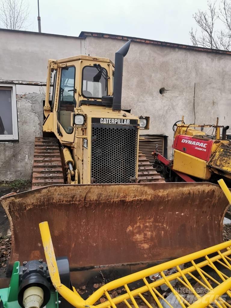 CAT D 4 H Spycharki gąsienicowe