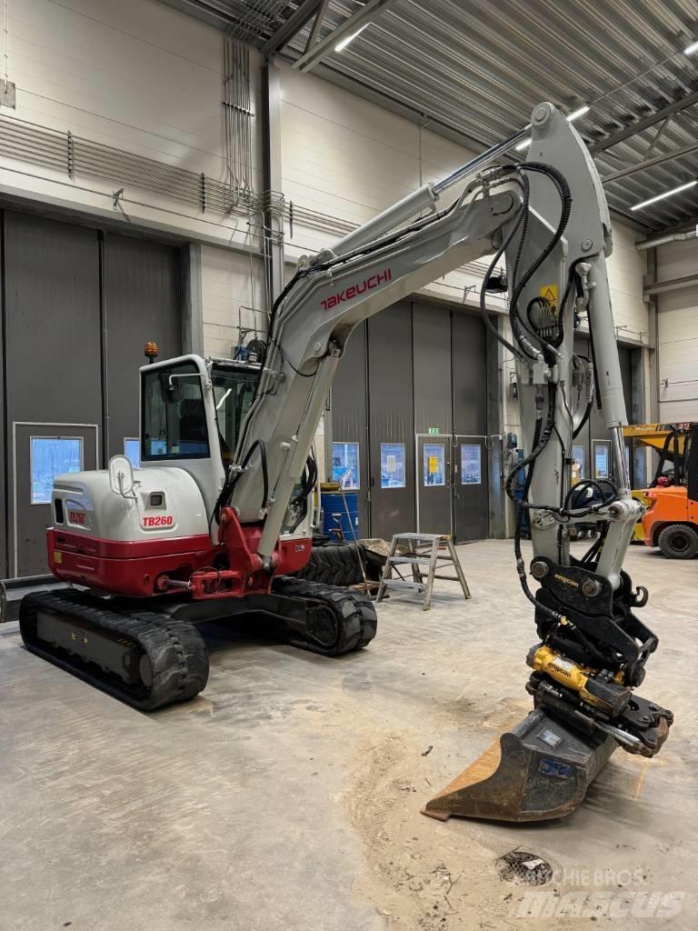 Takeuchi TB 260 Minikoparki