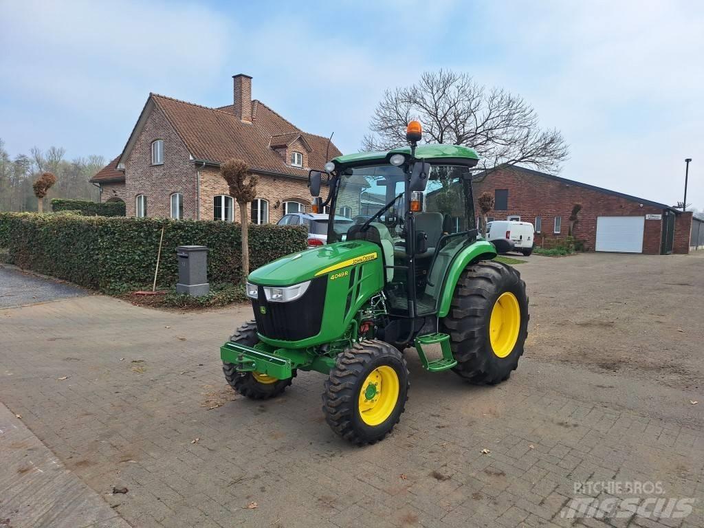 John Deere 4049R Mikrociągniki