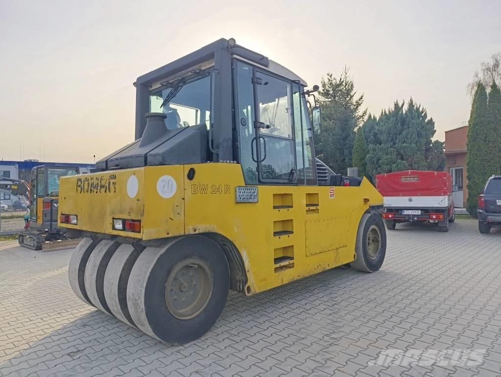 Bomag BW 24 R Walce ogumione