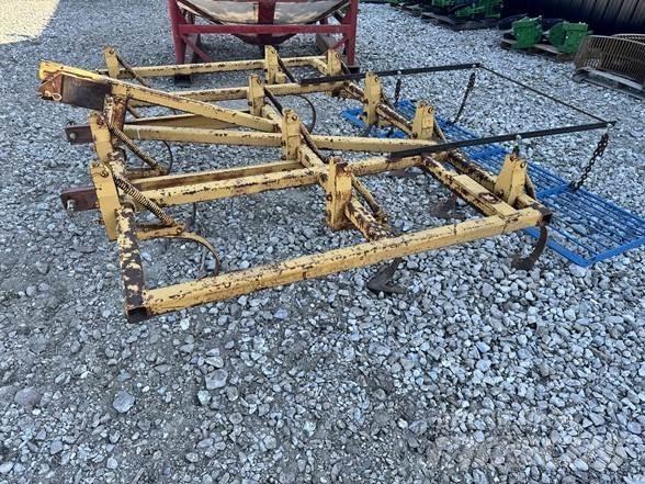  CUSTOM MADE 8 Maszyny budowlane - Inne