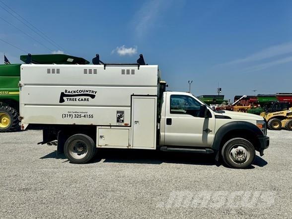 Ford F550 SD Maszyny budowlane - Inne