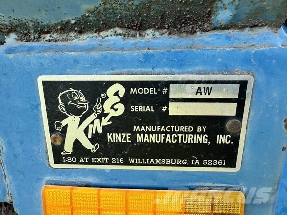 Kinze 840 Przyczepy zbożowe