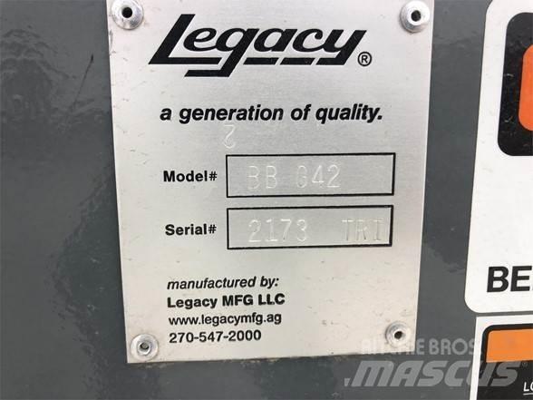  LEGACY BB G42 Inne przyczepy