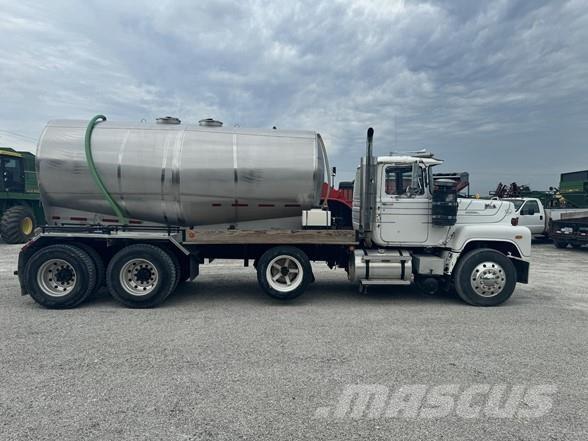 Mack RS600L Maszyny budowlane - Inne