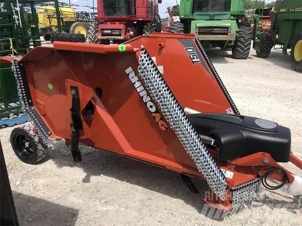 Rhino TS10 Kosiarki ze wstępną obróbka paszy