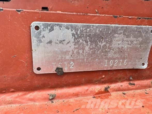 Rhino TS12 Kosiarki ze wstępną obróbka paszy