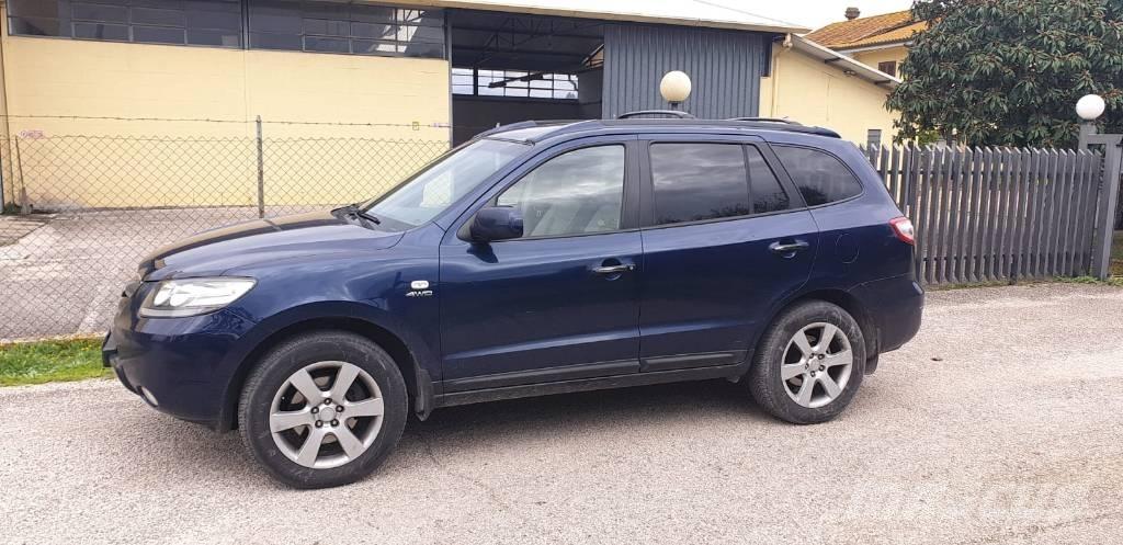 Hyundai SANTA FE Samochody osobowe