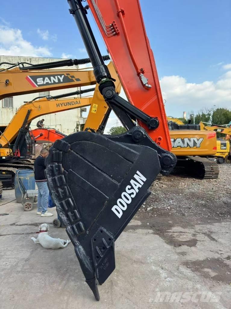 Doosan DX300LC Koparki gąsienicowe