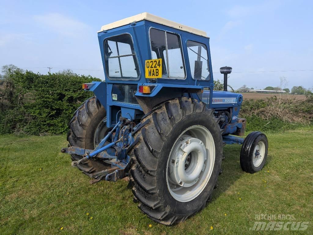 Ford 7000 Ciągniki rolnicze