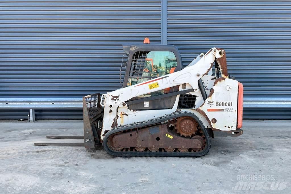 Bobcat T 590 Skidery