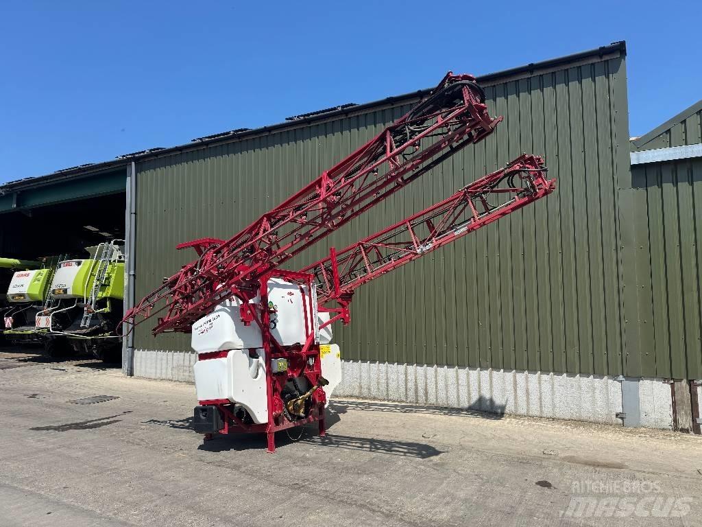 FarmGEM FSE 1600 Zamontowane opryskiwacze