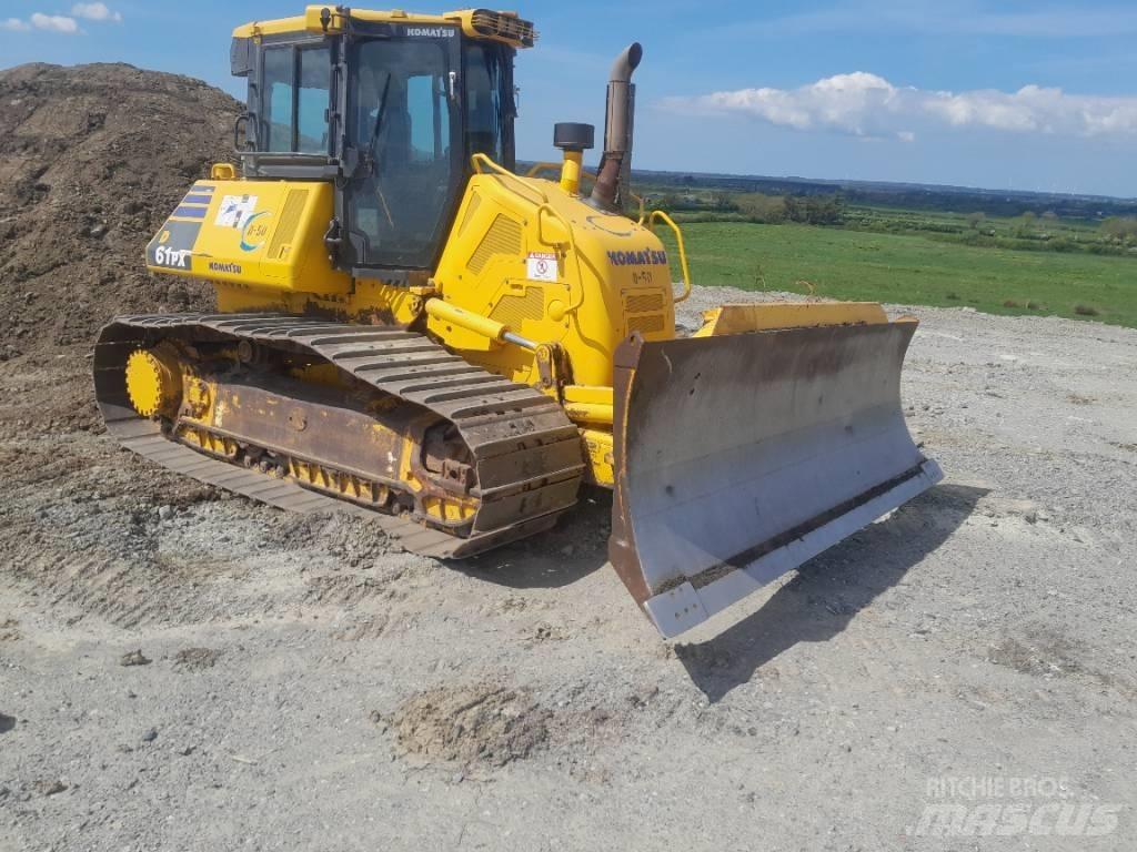 Komatsu D61 PX-24 Spycharki gąsienicowe