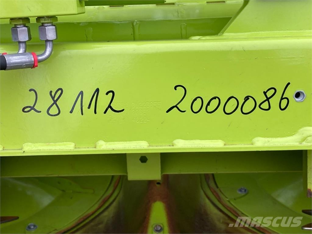 CLAAS Orbis 900 Osprzęt do słomy