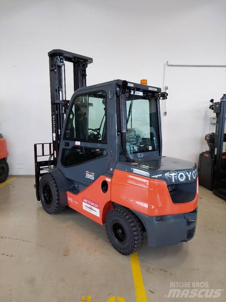 Toyota 52-8 FDJF 35 Wózki Diesla